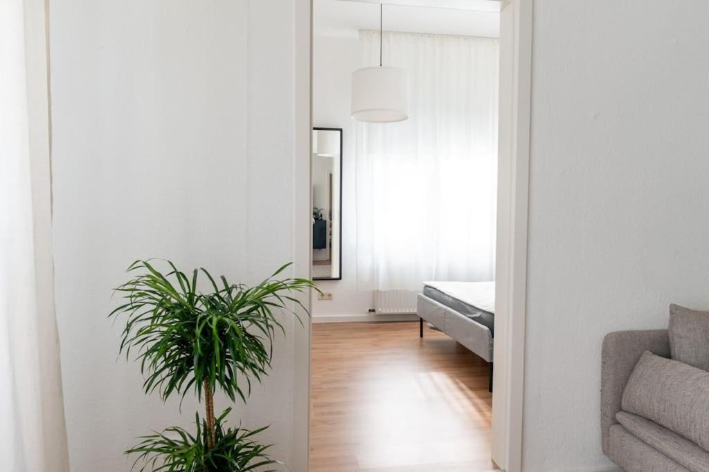 Wohnung Naehe Stadtzentrum Mit Wohnzimmer Und Kueche Koblenz  Exterior foto